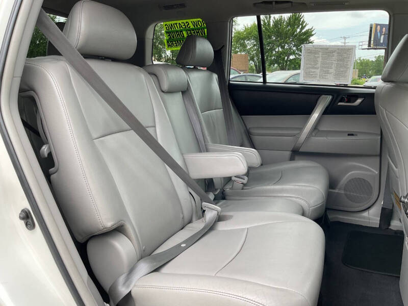 2012 Toyota Highlander SE