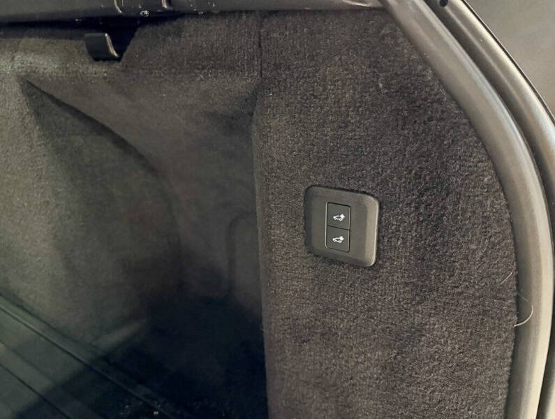 2020 Land Rover Range Rover Sport SVR