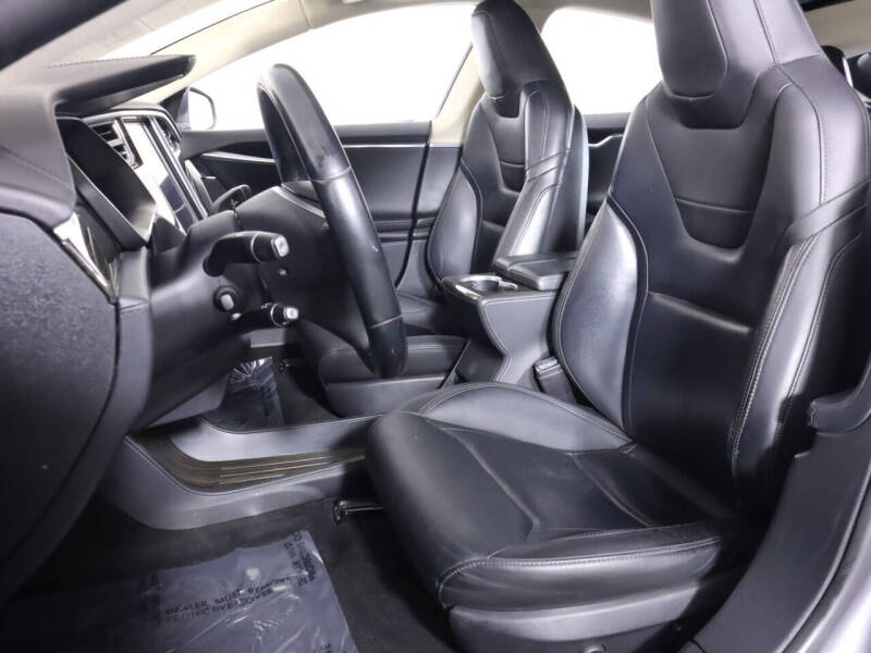 2015 Tesla Model S 70D