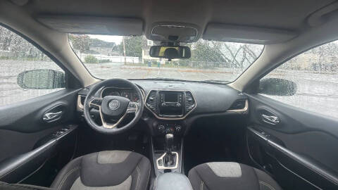 2014 Jeep Cherokee Sport