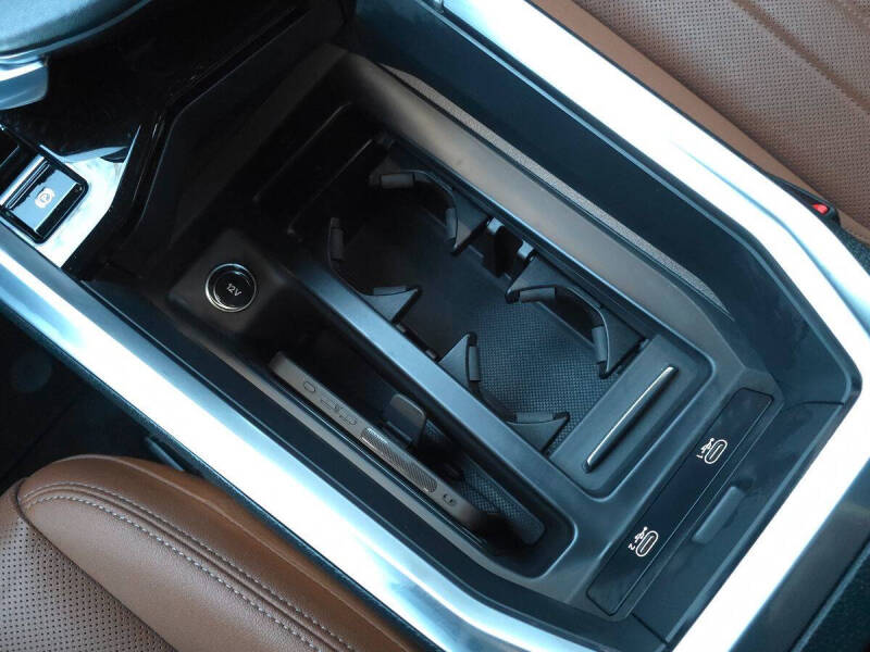 2024 Audi Q8 e-tron quattro Premium Plus