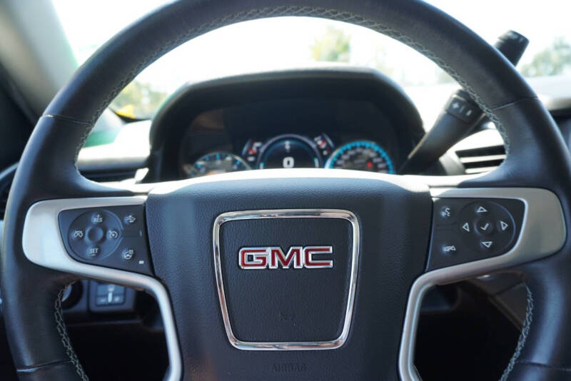 2017 GMC Yukon XL SLT