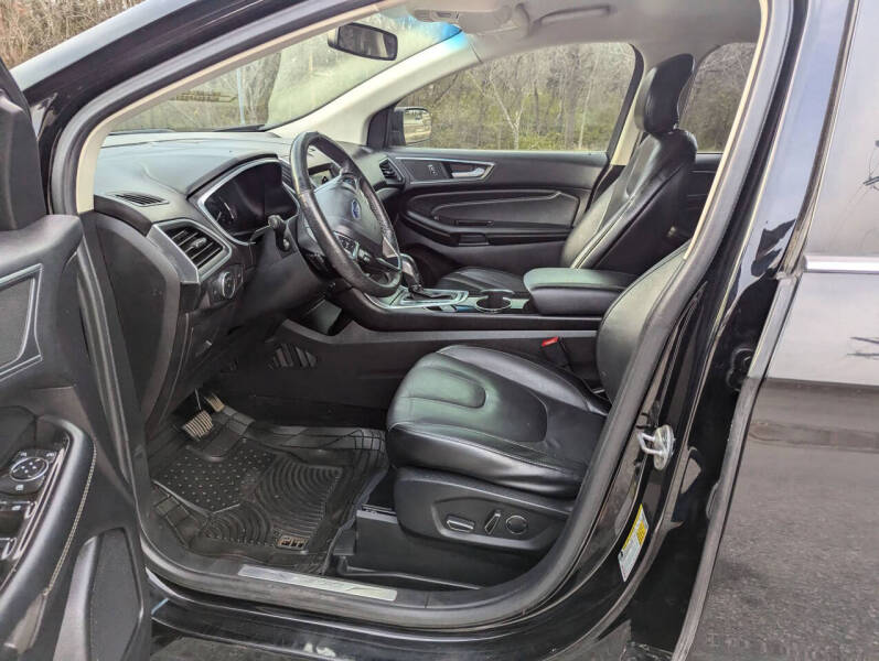 2017 Ford Edge Titanium