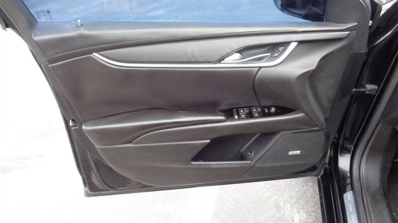 2016 Cadillac XTS Pro Livery