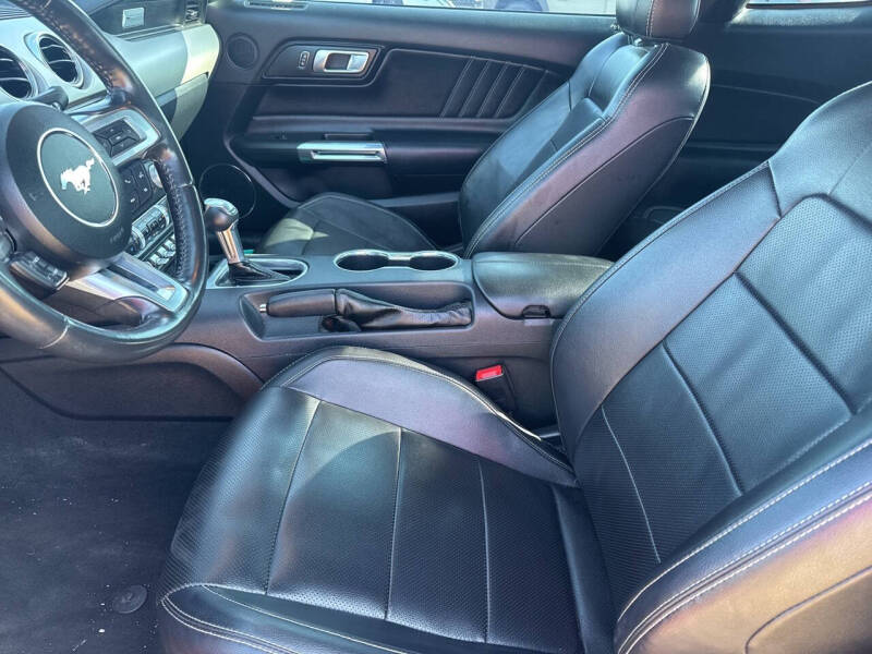 2022 Ford Mustang EcoBoost Premium