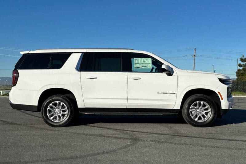 2026 Chevrolet Suburban LS