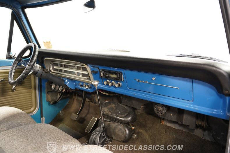 1967 Ford F-100