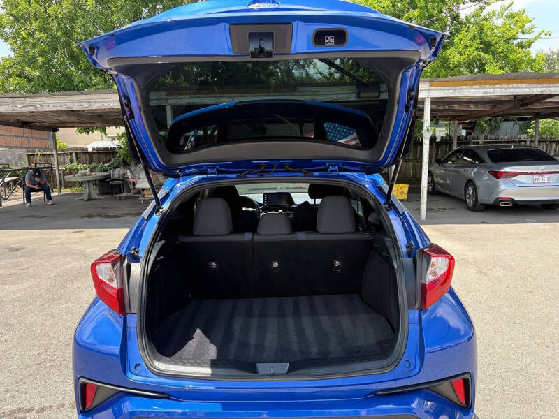 2021 Toyota C-HR XLE