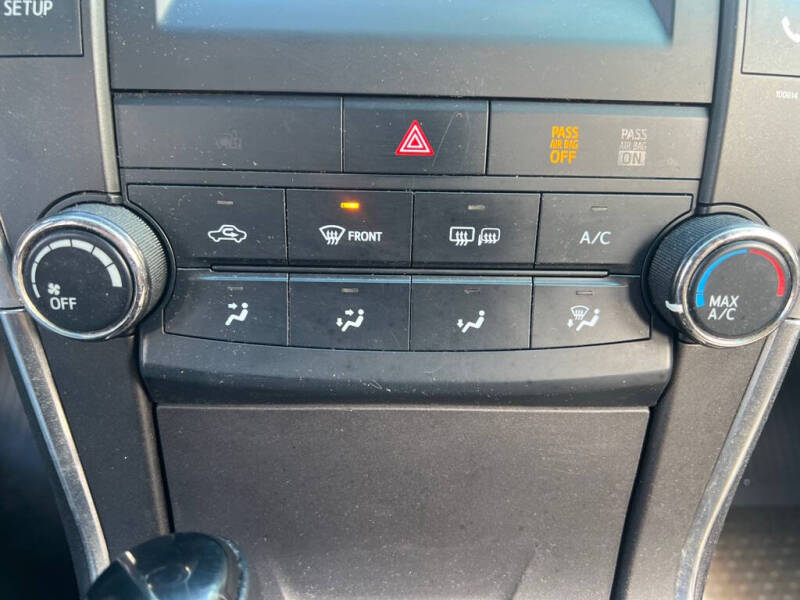 2017 Toyota Camry LE
