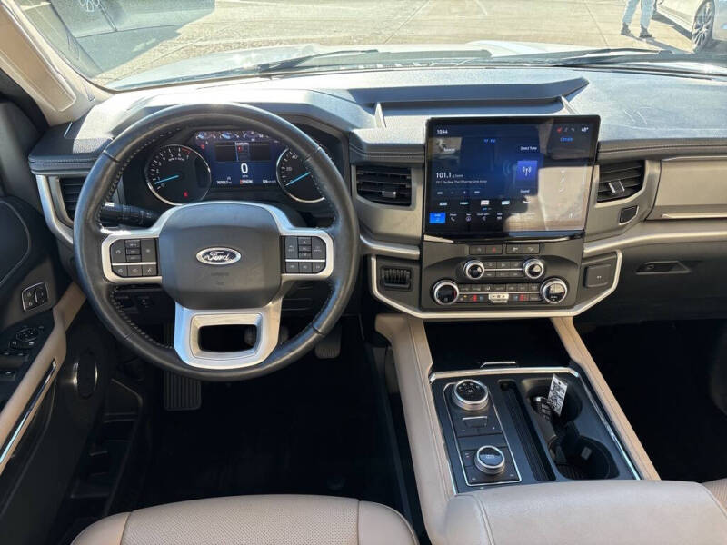 2023 Ford Expedition MAX XLT