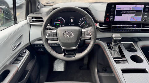 2023 Toyota Sienna XSE 7-Passenger