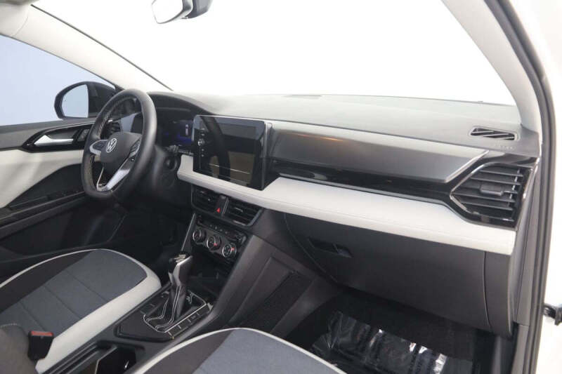 2025 Volkswagen Taos S