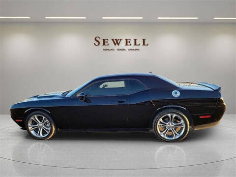 2022 Dodge Challenger SXT