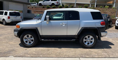 2007 Toyota FJ Cruiser for sale at State Line Motors in Bristol VA