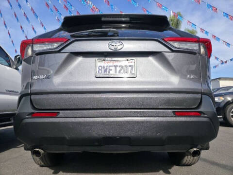 2021 Toyota RAV4 LE