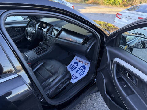 2016 Ford Taurus SEL