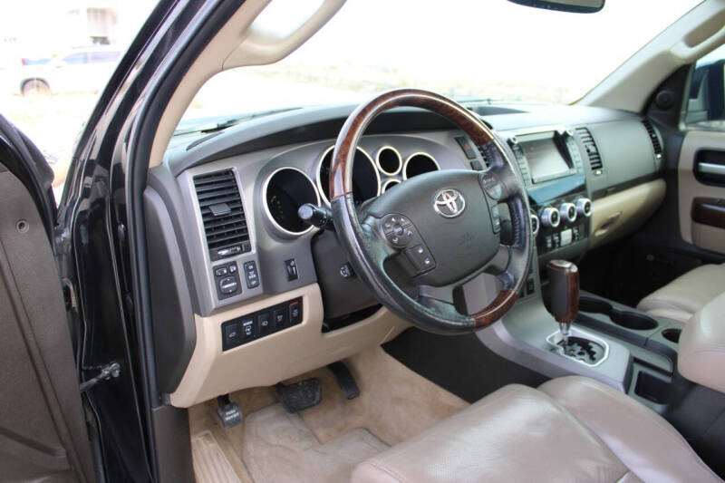 2010 Toyota Sequoia Platinum