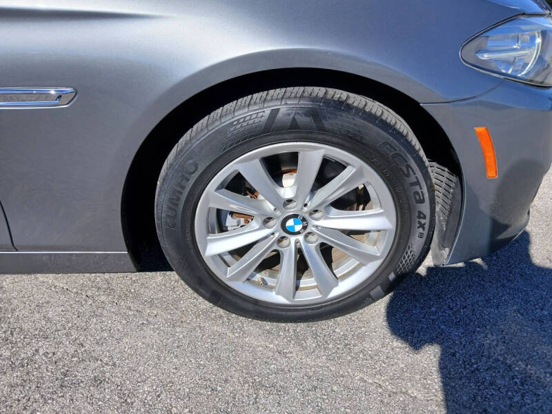 2016 BMW 5 Series 528i