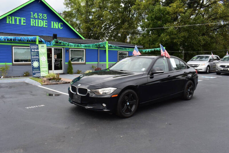 2015 BMW 3 Series 320i's photo