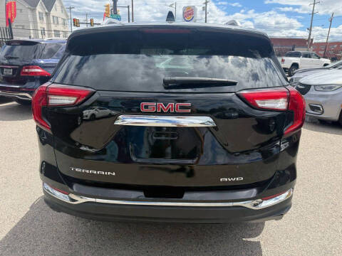 2023 GMC Terrain SLT