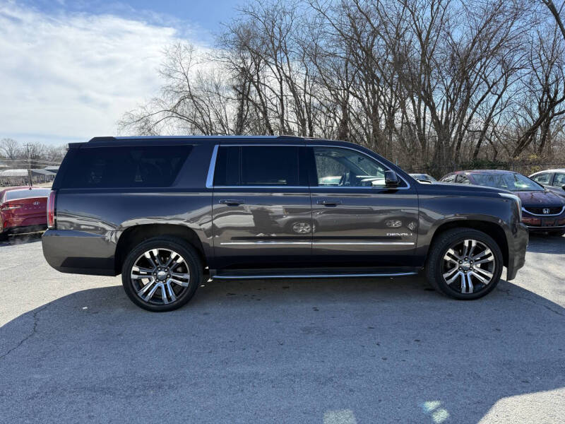 2017 GMC Yukon XL Denali