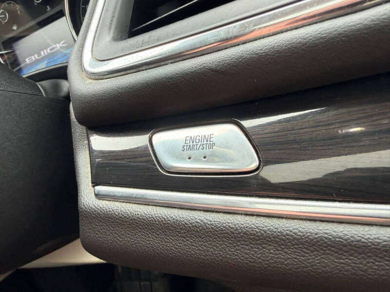 2020 Buick Enclave Essence