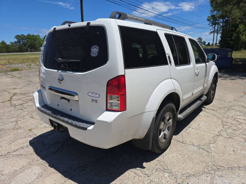 2005 Nissan Pathfinder SE