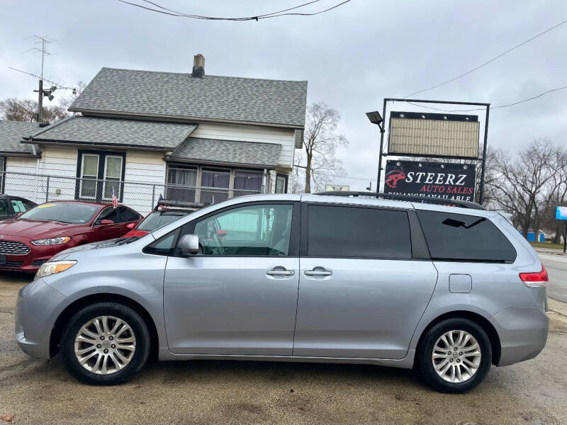 2012 Toyota Sienna XLE 8-Passenger