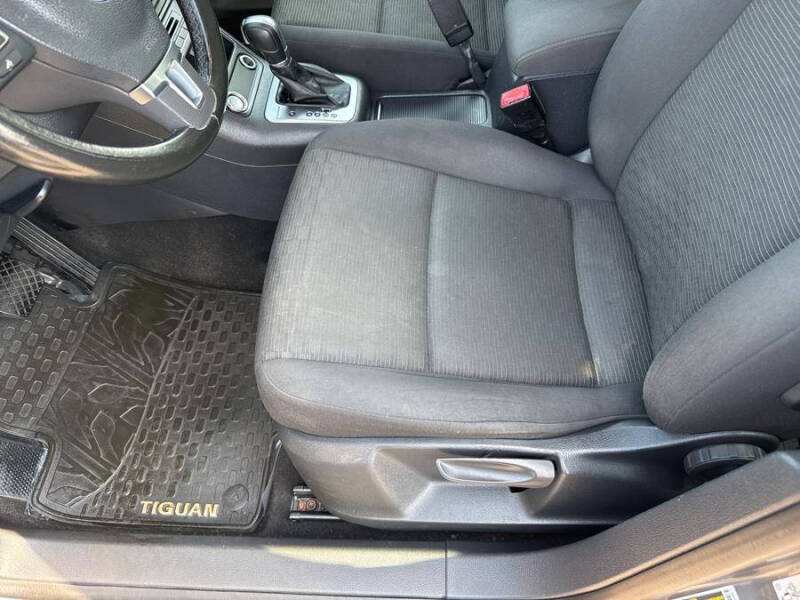 2018 Volkswagen Tiguan Limited 2.0T 4Motion