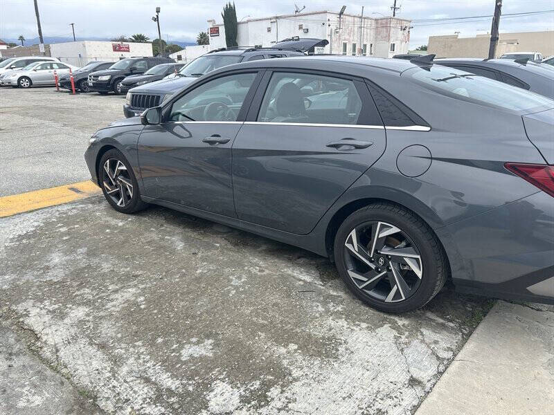 2024 Hyundai Elantra Limited