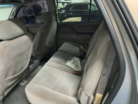 2002 Toyota Sequoia SR5