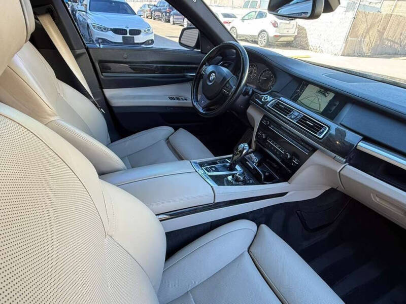 2012 BMW 7 Series 750Li