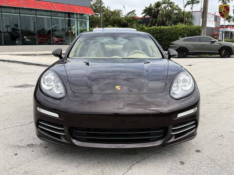 2016 Porsche Panamera