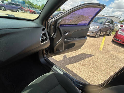2012 Chrysler 200 LX