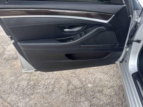 2013 BMW 5 Series 528i