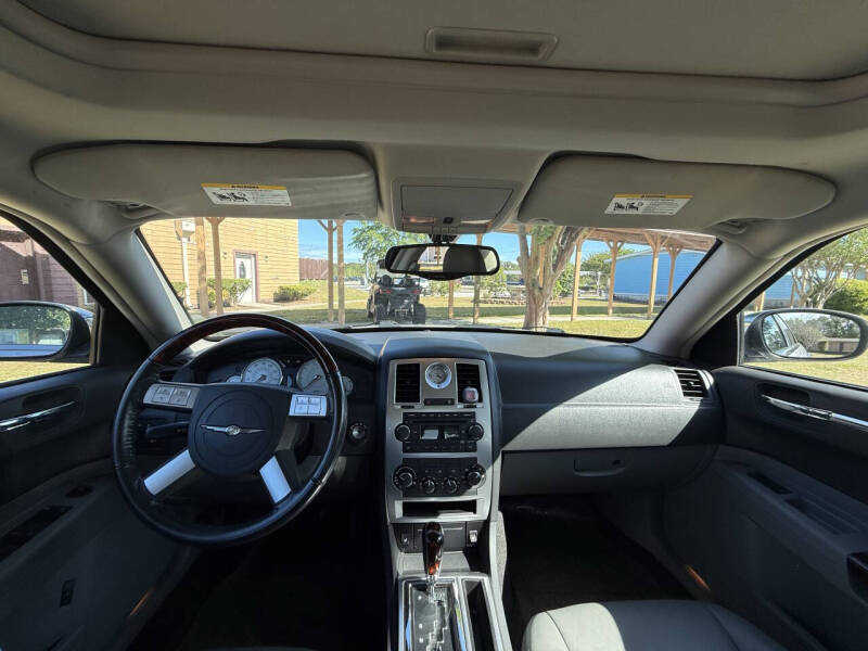 2005 Chrysler 300 C