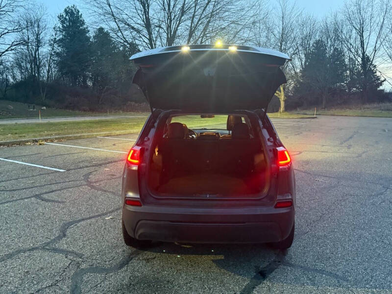 2019 Jeep Cherokee Latitude Plus