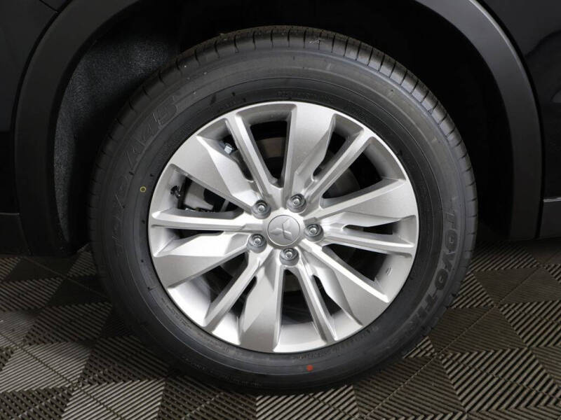 2026 Mitsubishi Outlander ES