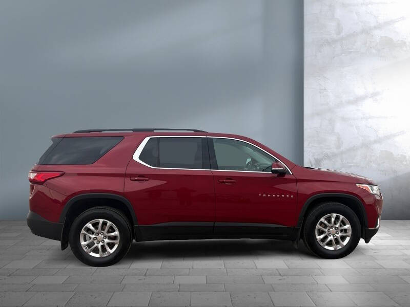 2021 Chevrolet Traverse LT Cloth
