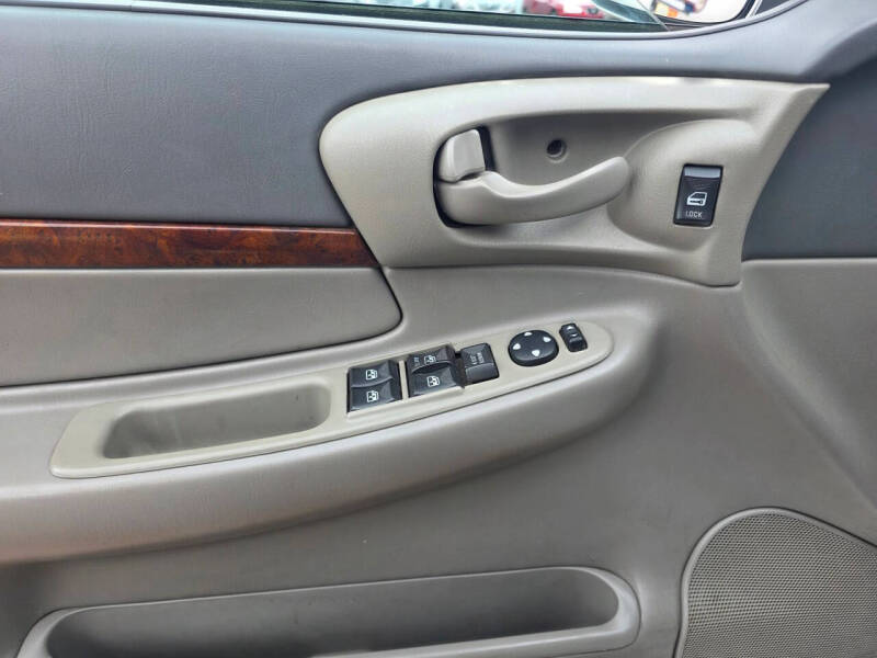 2004 Chevrolet Impala LS