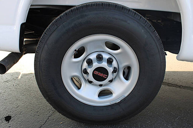 2025 GMC Savana 2500