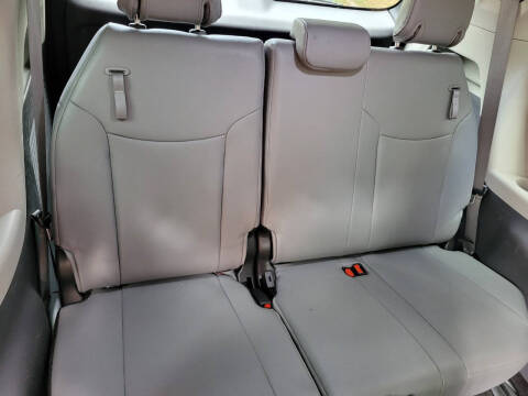 2024 Toyota Sienna XLE 7-Passenger