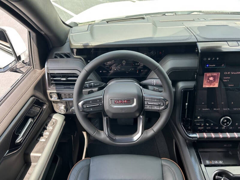 2025 GMC Yukon XL AT4