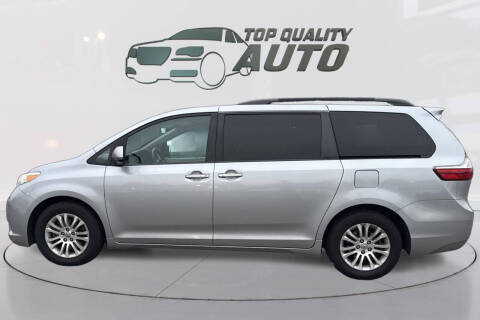 2017 Toyota Sienna XLE Premium 8-Passenger