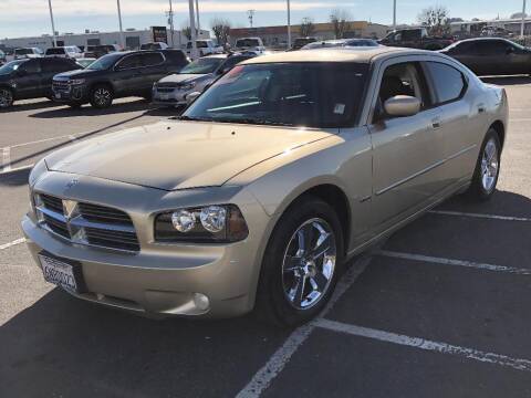 2010 Dodge Charger for sale at Dow Lewis Motors in Yuba City CA