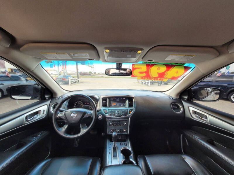 2019 Nissan Pathfinder SL