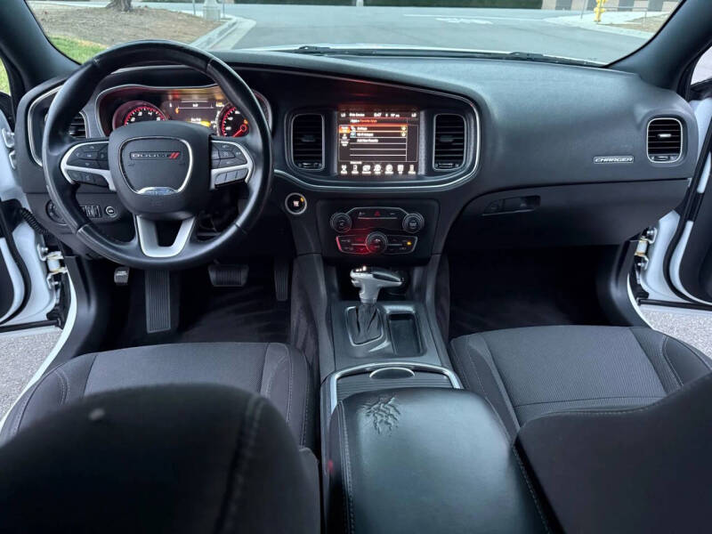 2016 Dodge Charger SXT