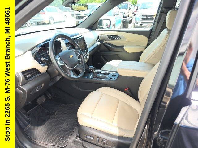 2023 Chevrolet Traverse LT Leather