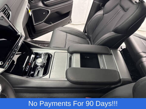 2025 Jeep Wagoneer L Series III