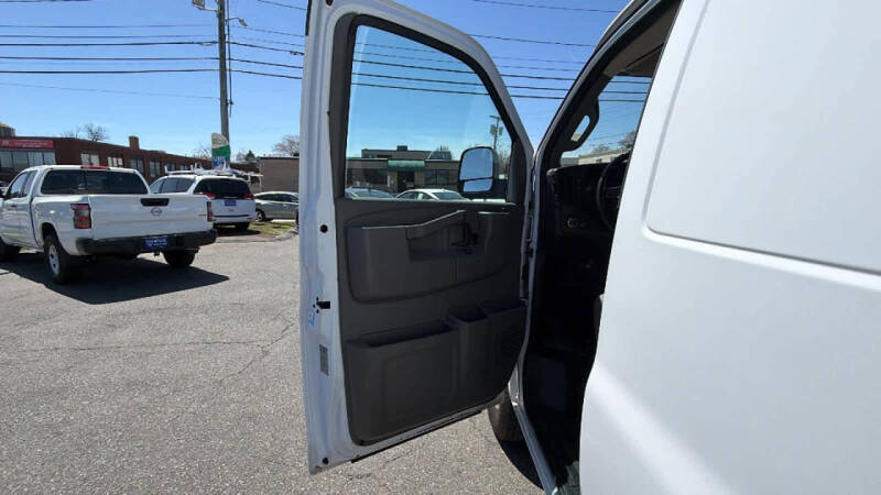2019 Chevrolet Express 2500